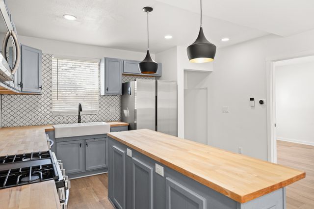 1820 23rd Street, Des Moines, IA 50310