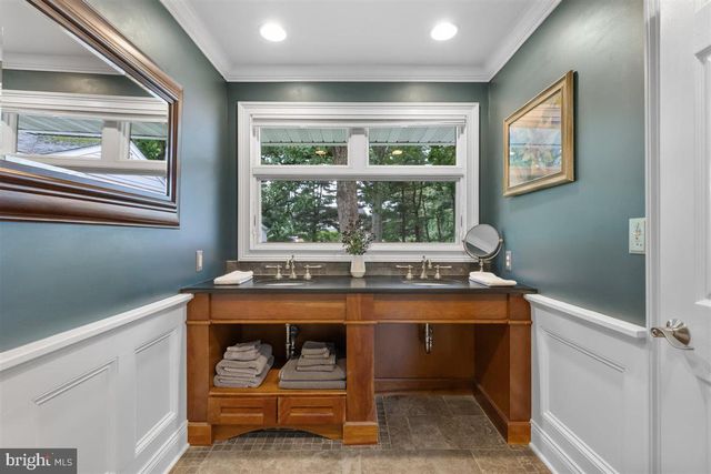 521 VILLAGE RD W, Princeton Junction, NJ 08550