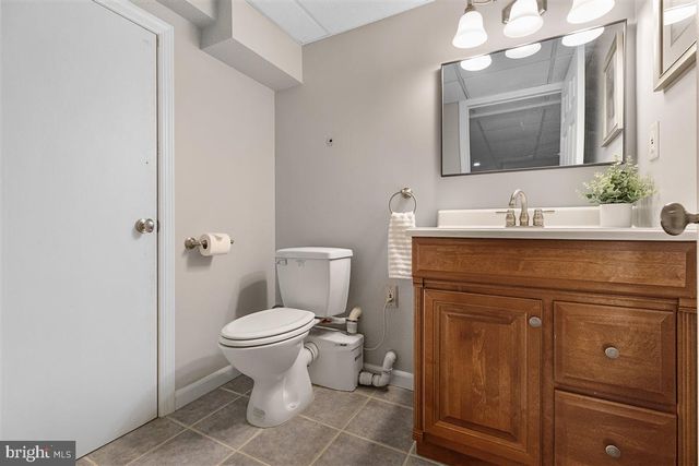 521 VILLAGE RD W, Princeton Junction, NJ 08550