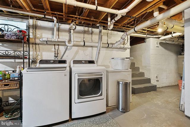521 VILLAGE RD W, Princeton Junction, NJ 08550