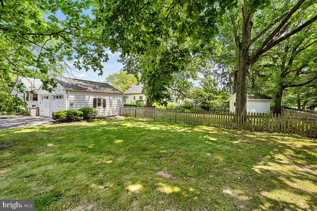 521 VILLAGE RD W, Princeton Junction, NJ 08550