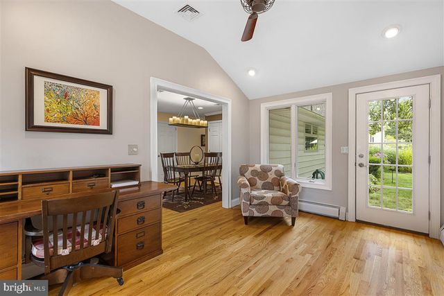 521 VILLAGE RD W, Princeton Junction, NJ 08550