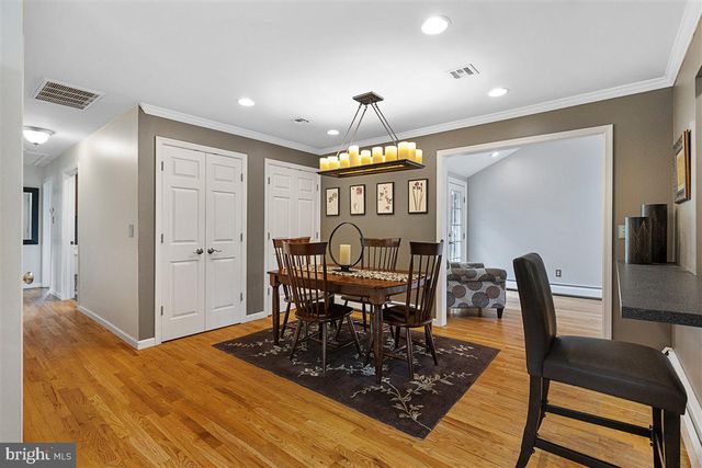 521 VILLAGE RD W, Princeton Junction, NJ 08550