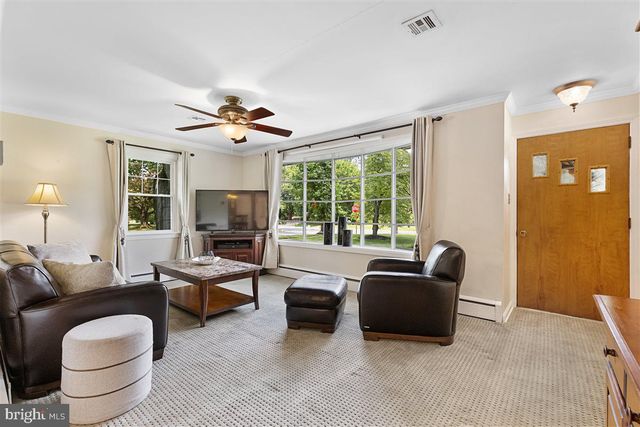 521 VILLAGE RD W, Princeton Junction, NJ 08550