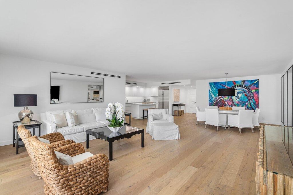 100 Worth Avenue 220, Palm Beach, FL 33480