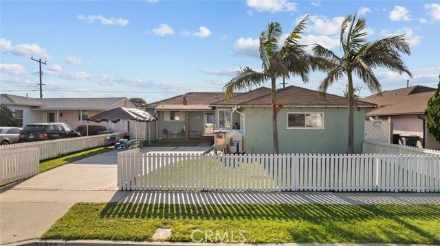 13003 Arcturus Avenue, Gardena, CA 90249