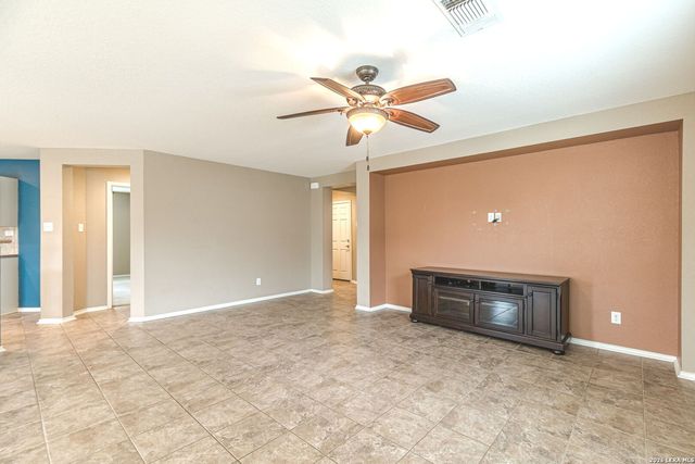 323 Joshua Hl, New Braunfels, TX 78130