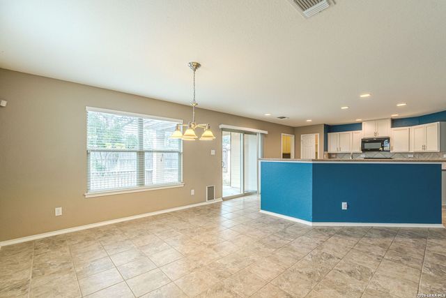 323 Joshua Hl, New Braunfels, TX 78130