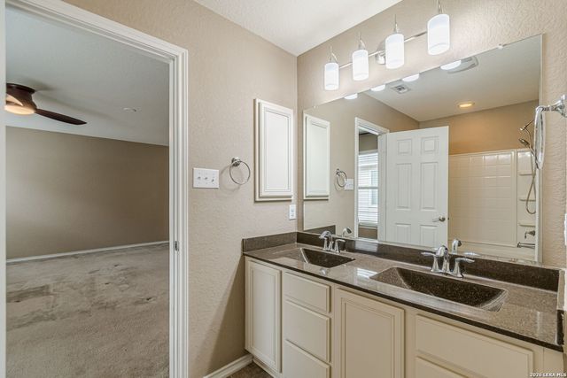 323 Joshua Hl, New Braunfels, TX 78130