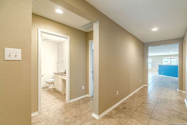 323 Joshua Hl, New Braunfels, TX 78130