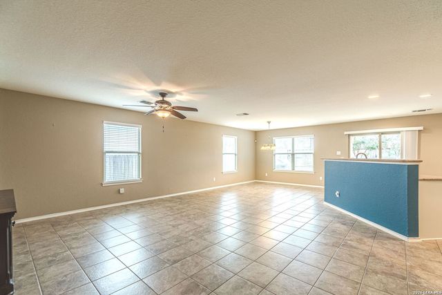 323 Joshua Hl, New Braunfels, TX 78130