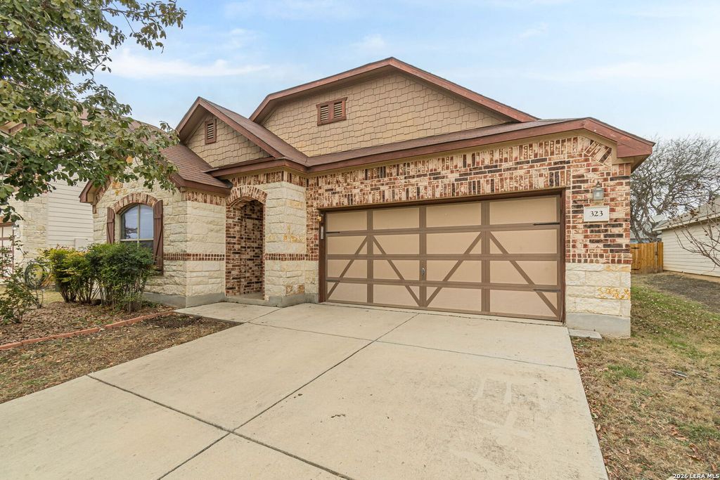 323 Joshua Hl, New Braunfels, TX 78130