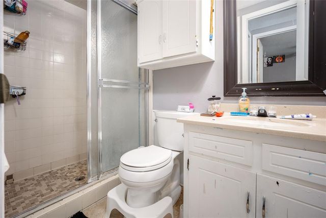 6404 Brentford, Oklahoma City, OK 73132