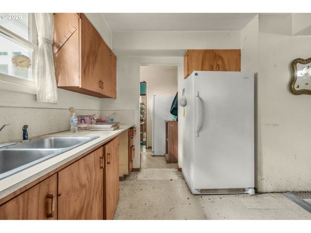12400 Sw BEEF BEND Rd, Portland, OR 97224