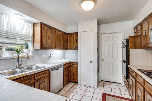 5433 Barcelona Drive, Garland, TX 75043