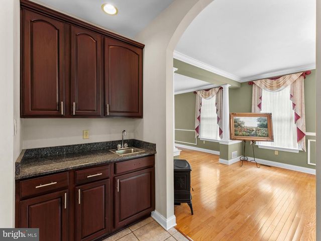 746 KELLI LN, Springfield, PA 19064