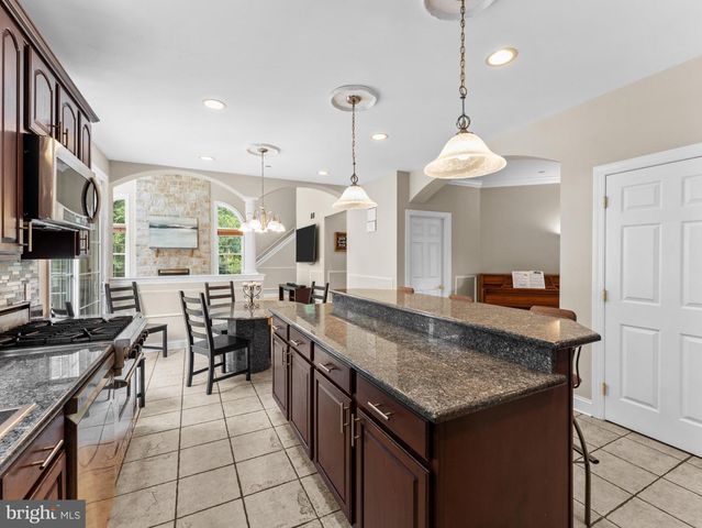 746 KELLI LN, Springfield, PA 19064