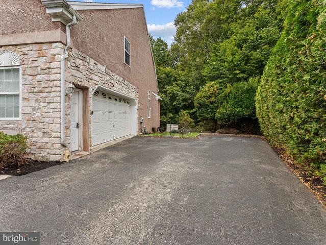 746 KELLI LN, Springfield, PA 19064