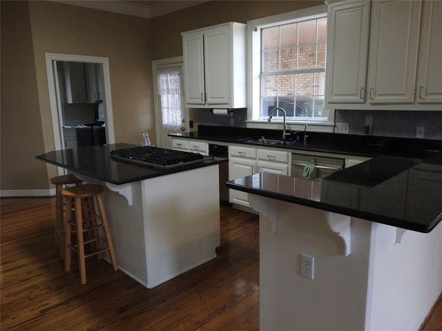 2911 Colton Place, College Station, TX 77845