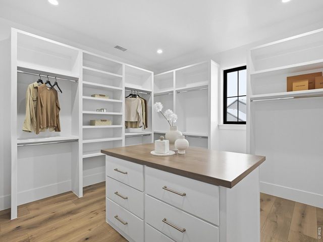 827 Trail Ridge Dr, Louisville, CO 80027