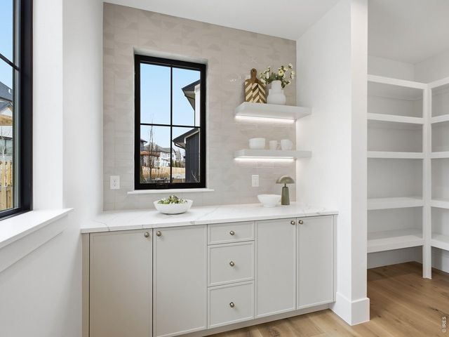 827 Trail Ridge Dr, Louisville, CO 80027