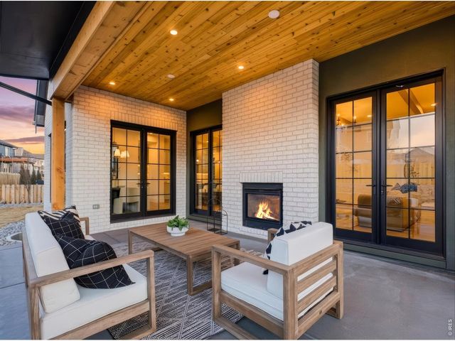 827 Trail Ridge Dr, Louisville, CO 80027