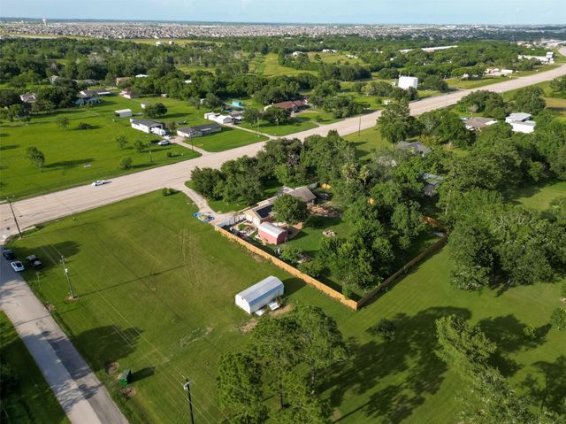 11111 Fm 1764 Road, Santa Fe, TX 77510