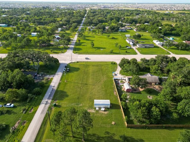 11111 Fm 1764 Road, Santa Fe, TX 77510