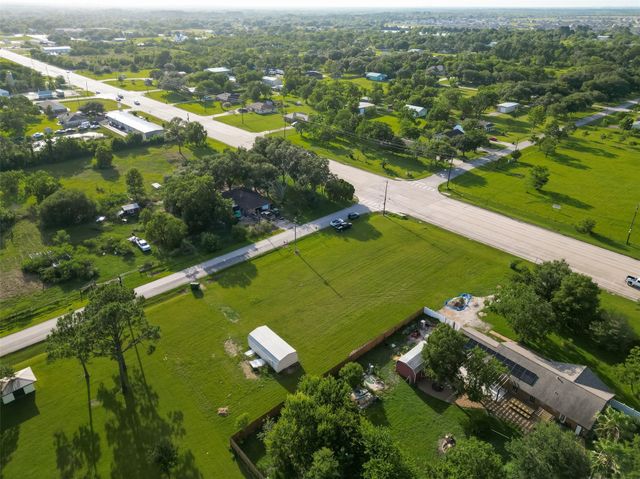 11111 Fm 1764 Road, Santa Fe, TX 77510