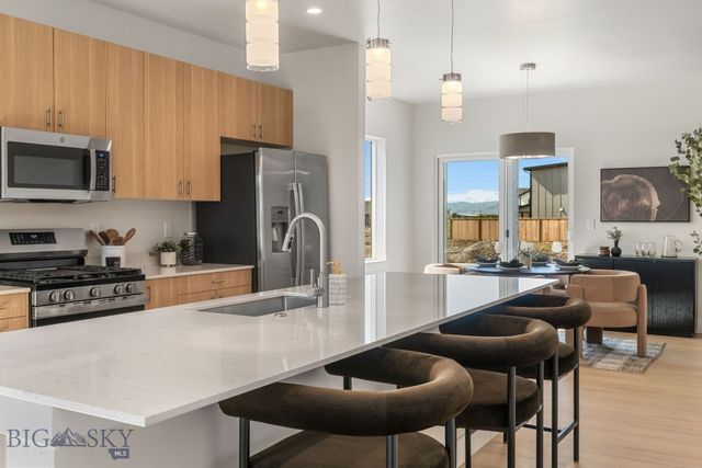 813 Spaniel Lane, Belgrade, MT 59714