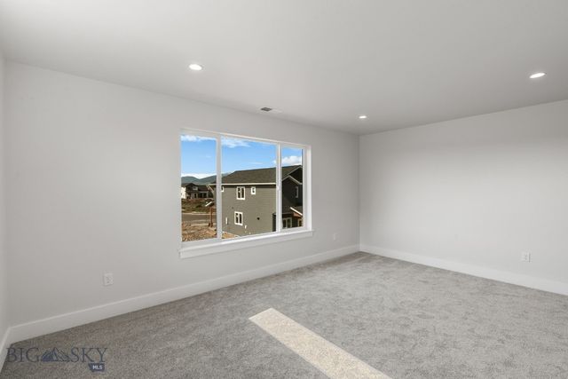813 Spaniel Lane, Belgrade, MT 59714
