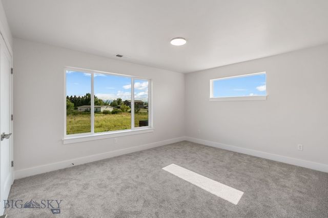 813 Spaniel Lane, Belgrade, MT 59714