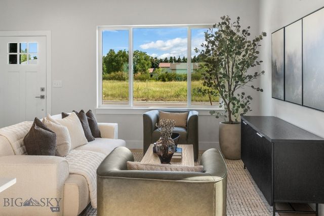 813 Spaniel Lane, Belgrade, MT 59714