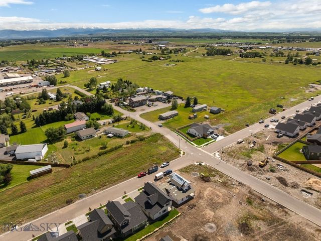813 Spaniel Lane, Belgrade, MT 59714