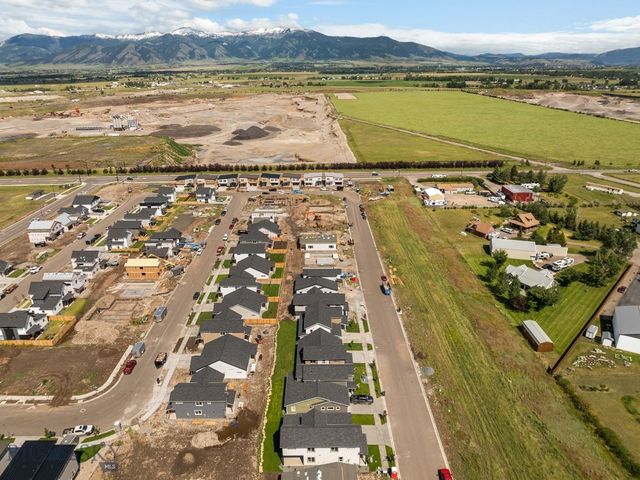 813 Spaniel Lane, Belgrade, MT 59714