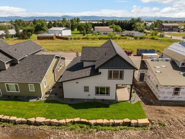 813 Spaniel Lane, Belgrade, MT 59714