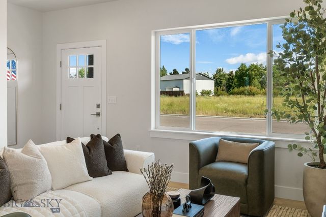 813 Spaniel Lane, Belgrade, MT 59714
