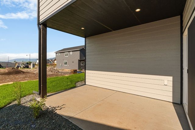 813 Spaniel Lane, Belgrade, MT 59714