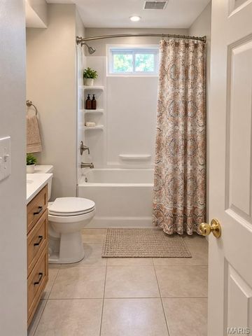 102 Derbyshire Lane, Dardenne Prairie, MO 63368