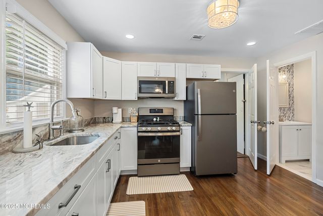 509 Monmouth Avenue, Ocean Gate, NJ 08740