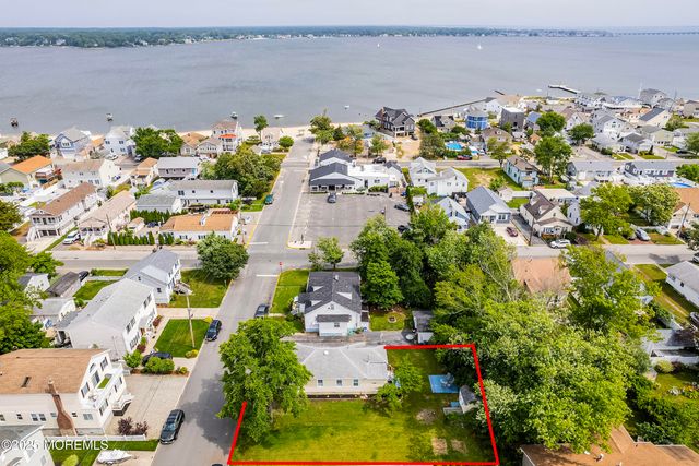 509 Monmouth Avenue, Ocean Gate, NJ 08740