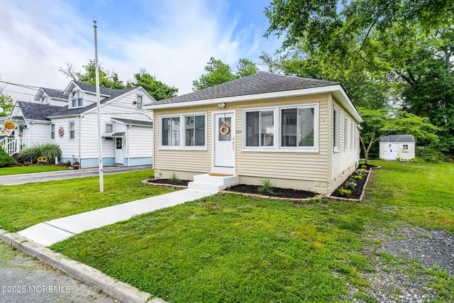 509 Monmouth Avenue, Ocean Gate, NJ 08740