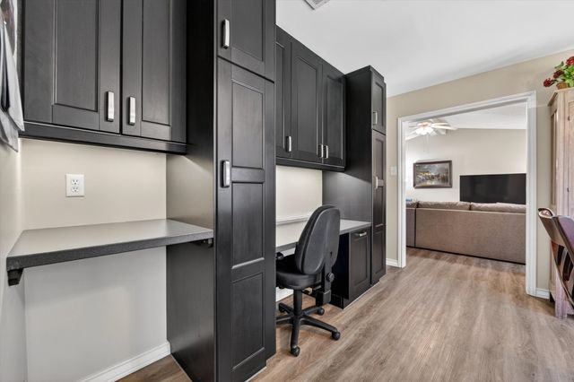 4043 Glenbrook Drive, Arlington, TX 76015