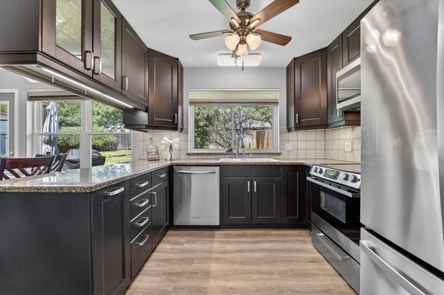4043 Glenbrook Drive, Arlington, TX 76015