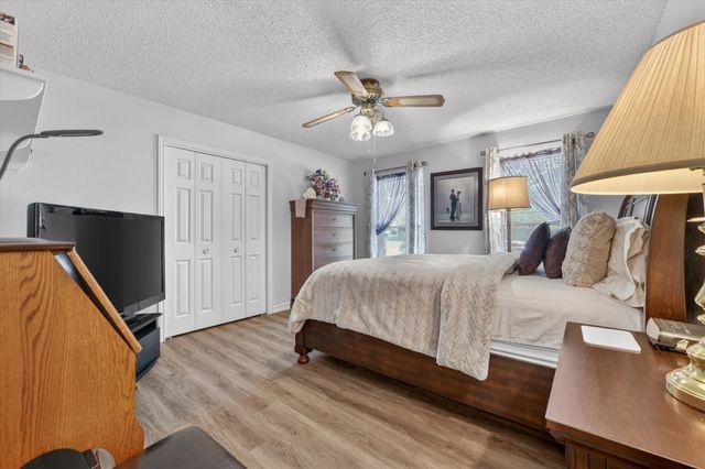4043 Glenbrook Drive, Arlington, TX 76015