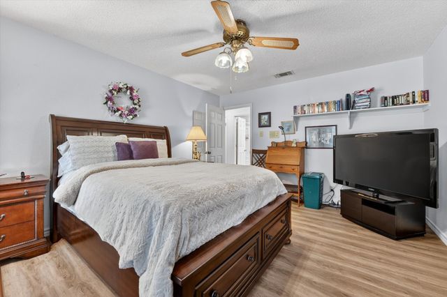 4043 Glenbrook Drive, Arlington, TX 76015