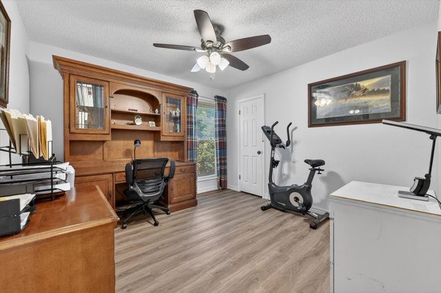 4043 Glenbrook Drive, Arlington, TX 76015