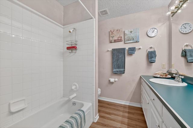4043 Glenbrook Drive, Arlington, TX 76015