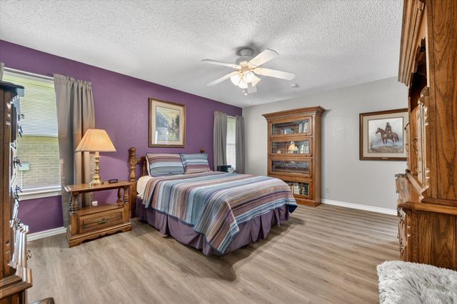 4043 Glenbrook Drive, Arlington, TX 76015