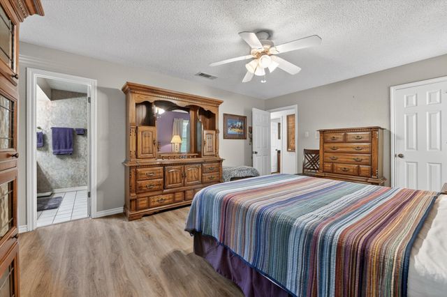 4043 Glenbrook Drive, Arlington, TX 76015